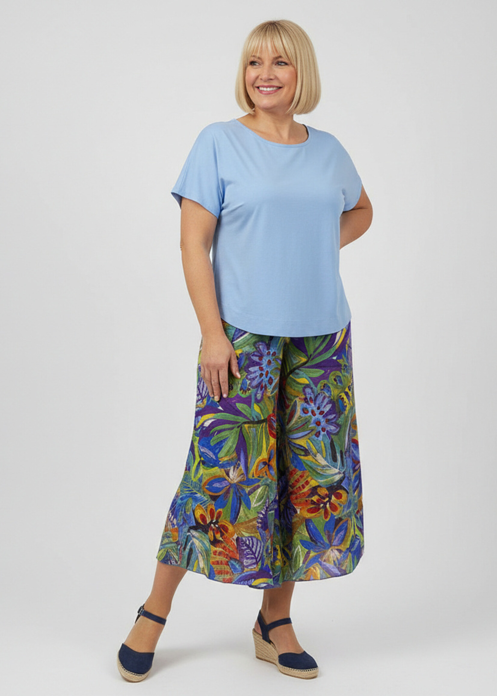 Orientique Orientique Zapallar wijde broek met artistieke print – luchtig & zomers