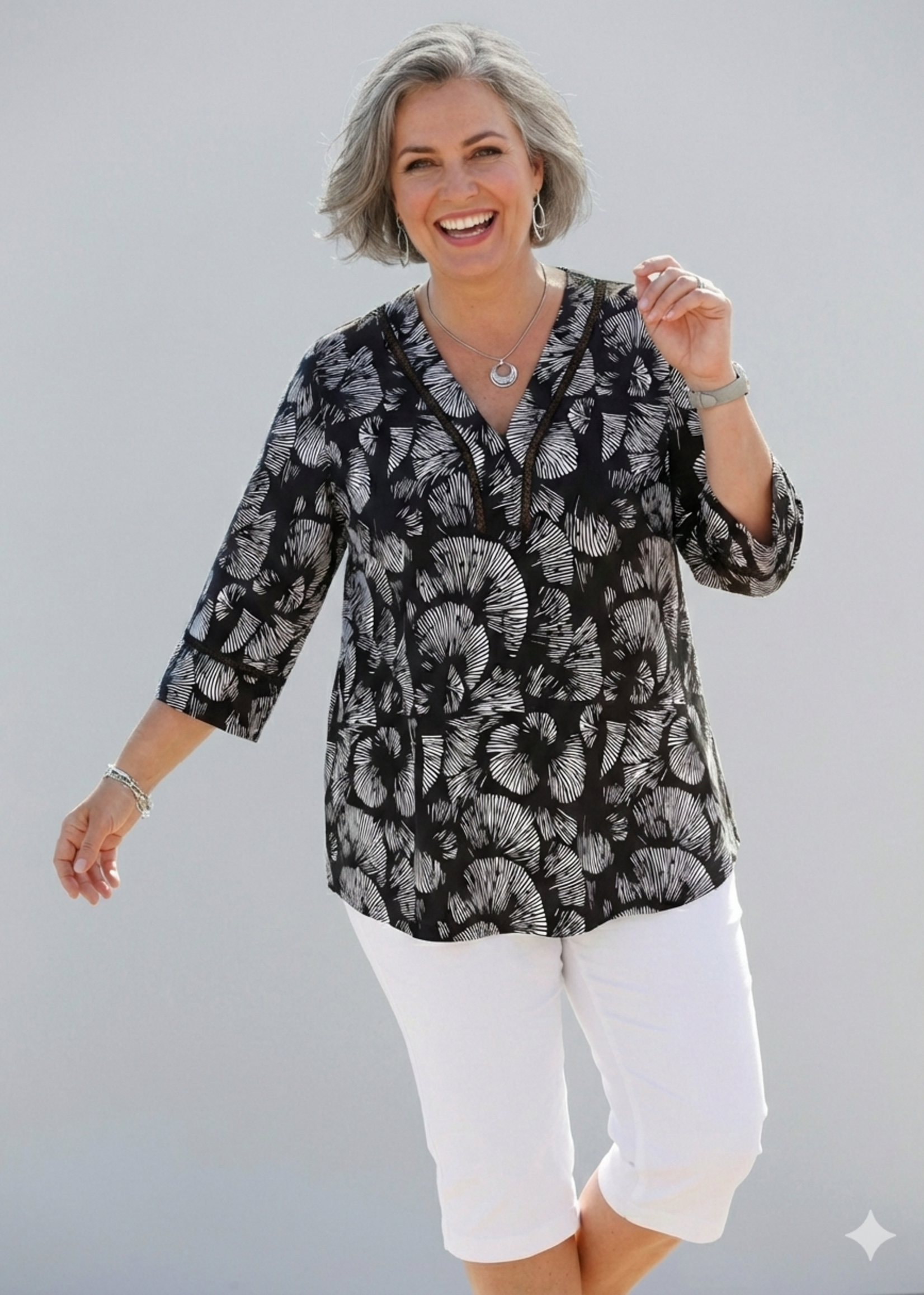 Colletta Colletta Shirt - Zwart-Witte Print met Chique Mesh Details en A-lijn (9000660)