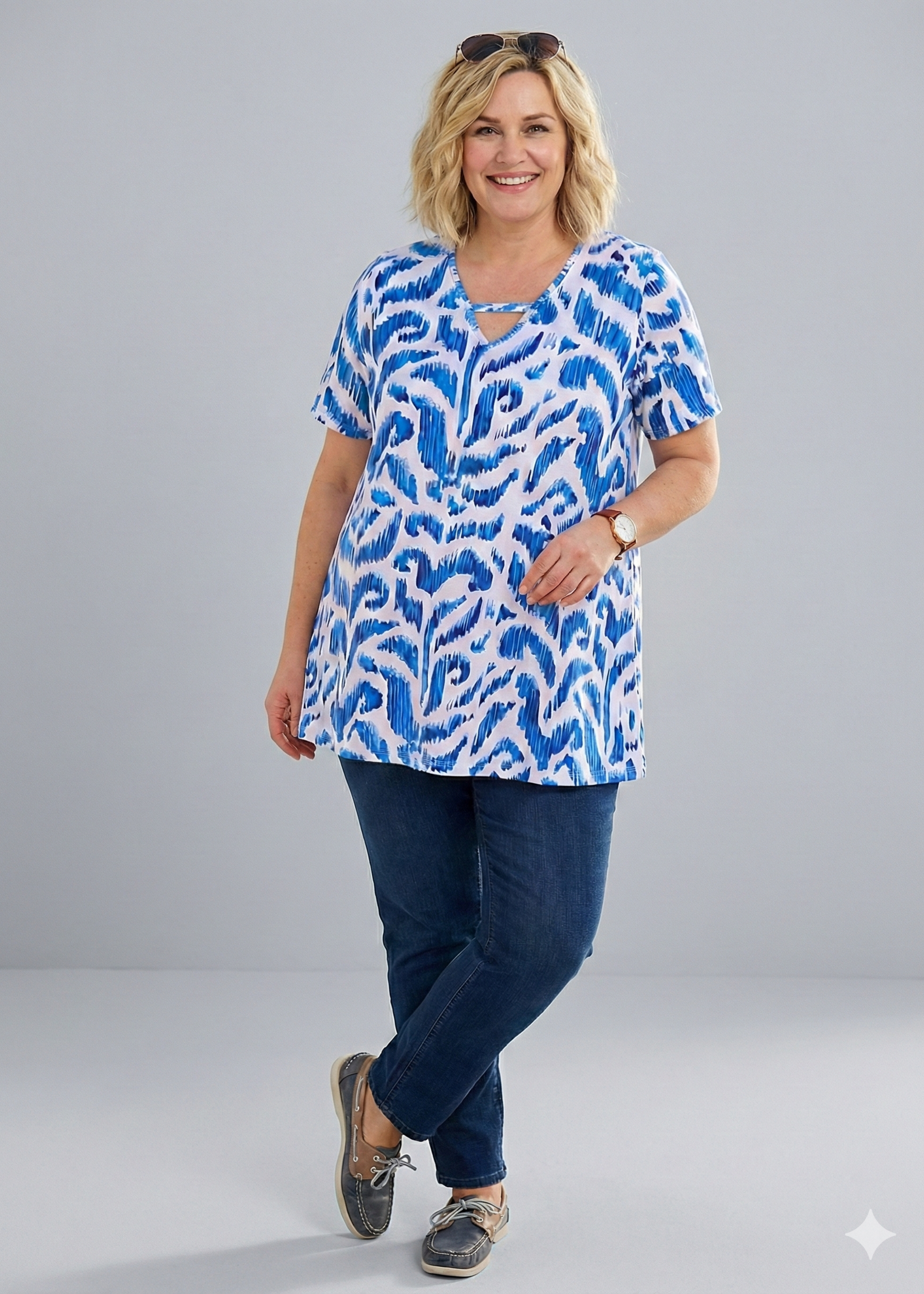 Colletta Colletta Tuniek Blue Waves - A-lijn Top met Sexy Halslijn in Travelstof (9000665)