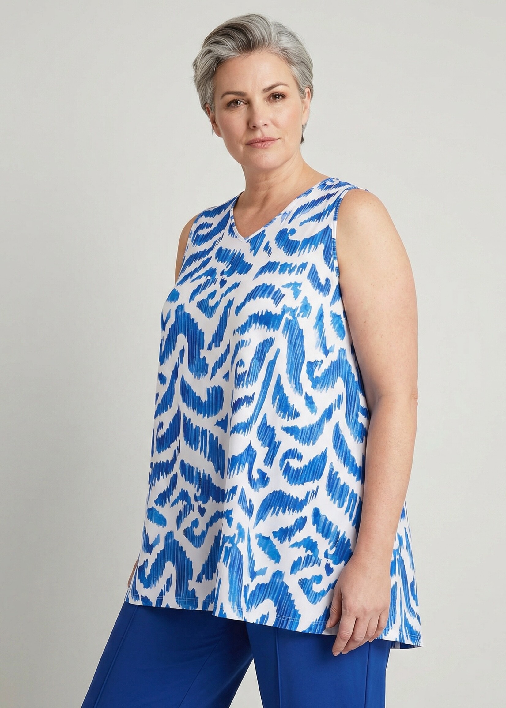 Colletta Colletta Top Blue Print - Mouwloze Top met V-hals en Abstracte Print (9000690)