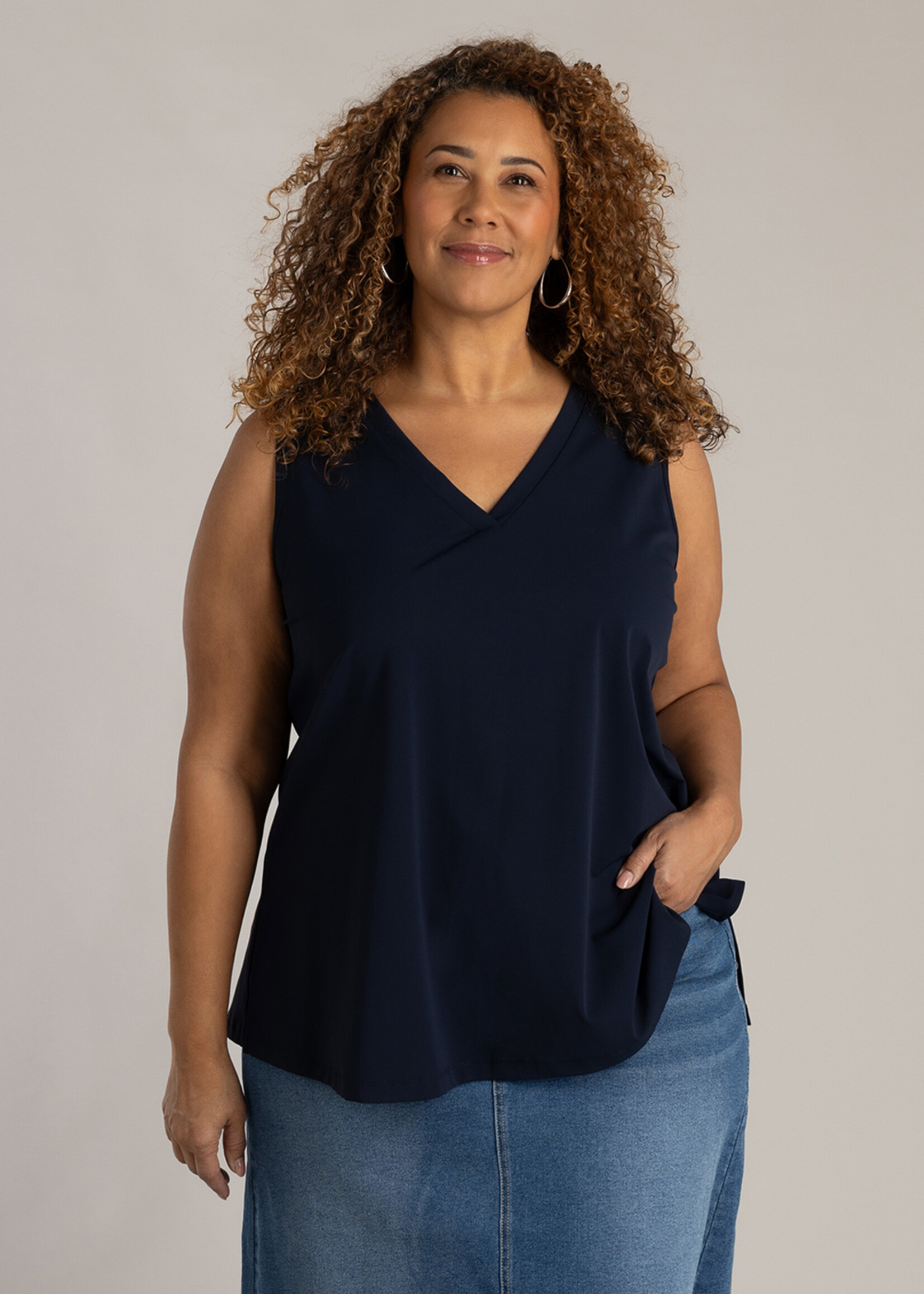 Colletta Colletta Top Marine - A-lijn Top met V-hals in Superstretch Travelstof (9000644)