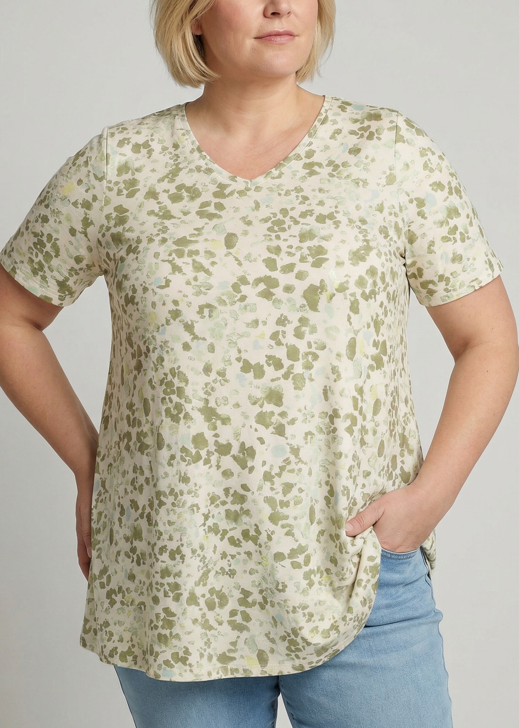 Yest Curve Yest Curve Tuniek Ankie – A-lijn Top met Olijfgroene Print (t/m maat 60)