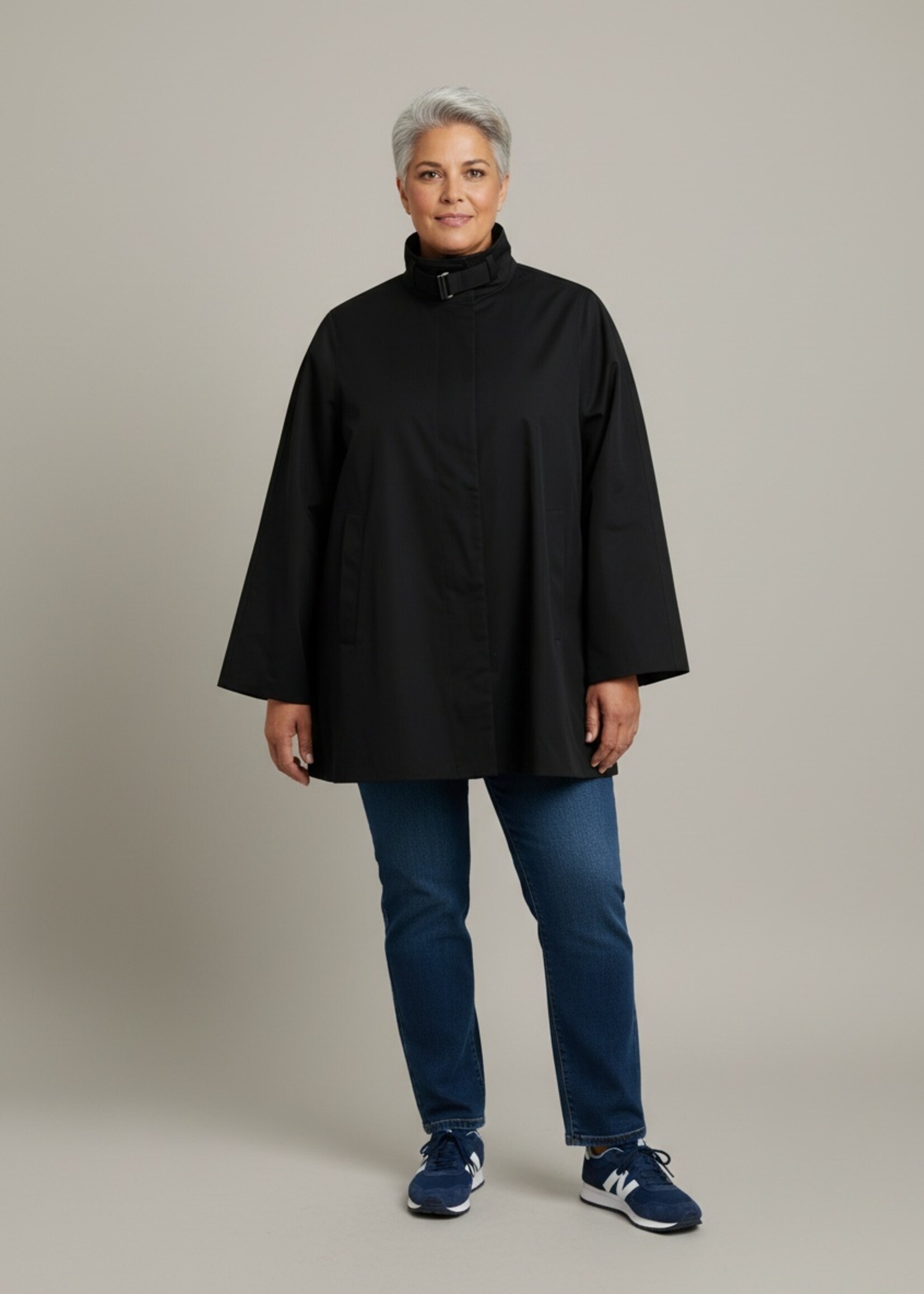 Yest Curve Yest Curve regenjas A006078 – donkerblauw – stijlvolle plus size tussenjas met opstaande boord