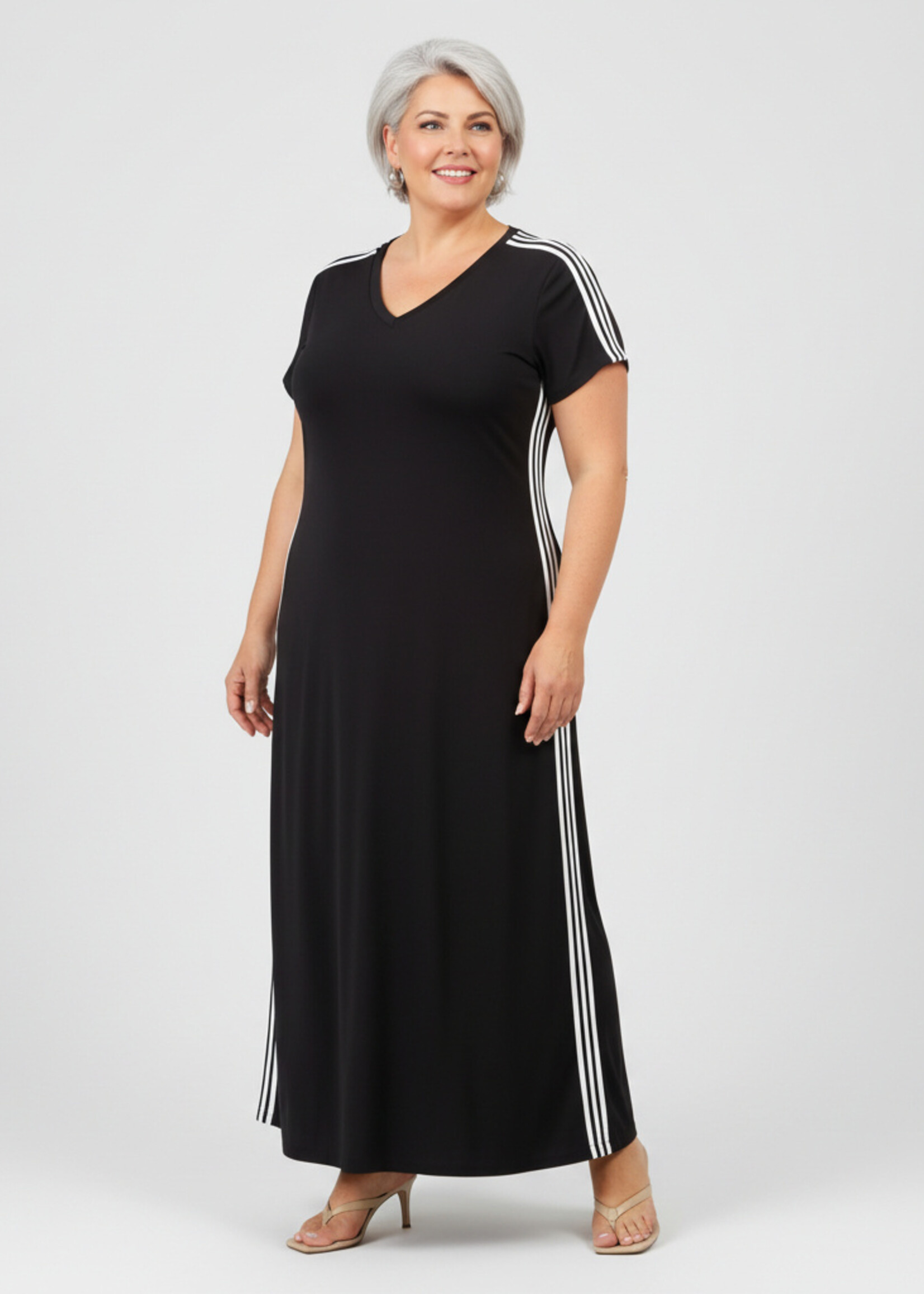 Curviss Curviss Zwarte Maxi Jurk met Sportstreep - V-hals & Lichte A-lijn (2665.92736)