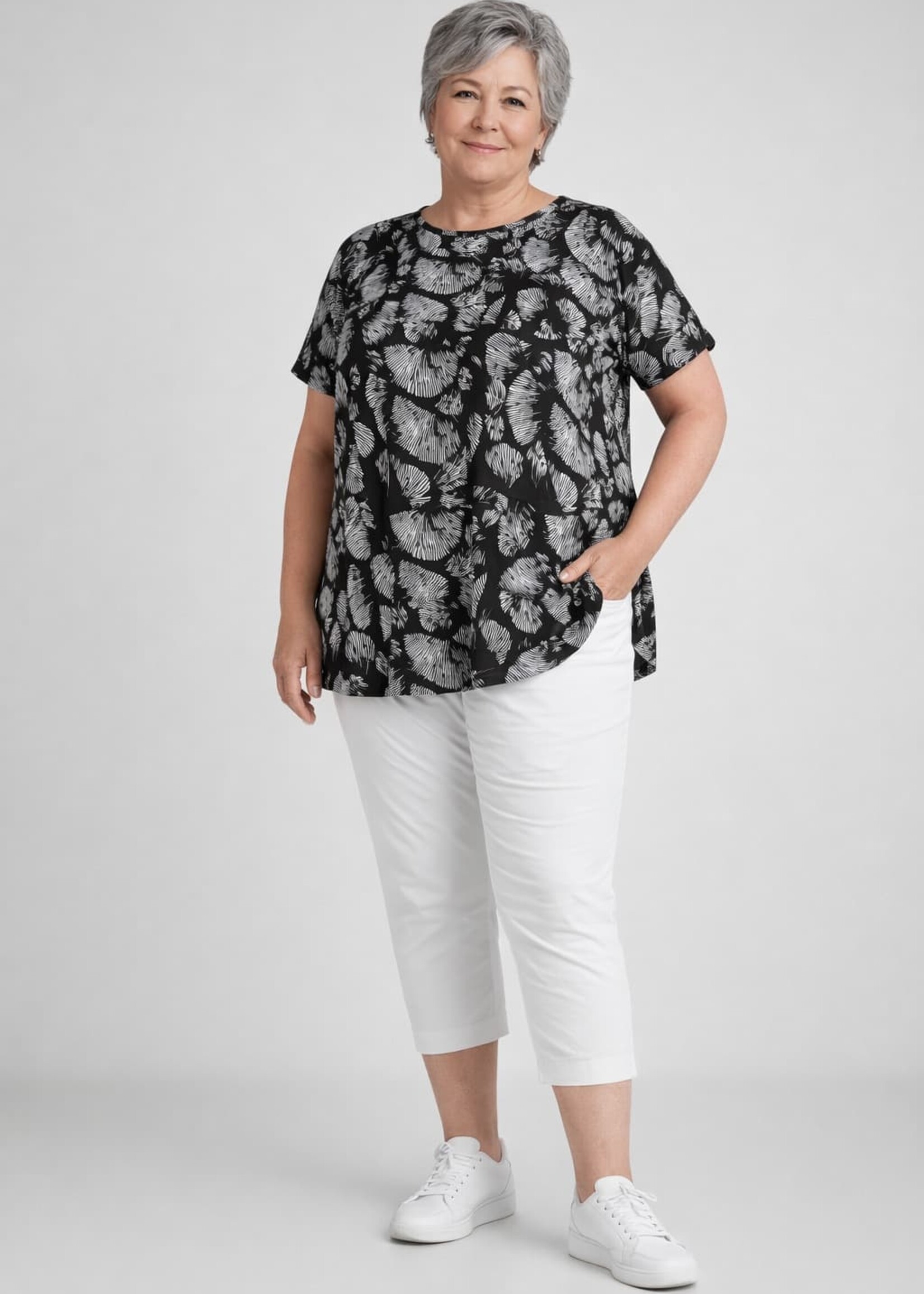 Colletta Colletta T-shirt Zwart-Wit - Comfortabele Top met Ronde Hals en Grafische Print (9000662)