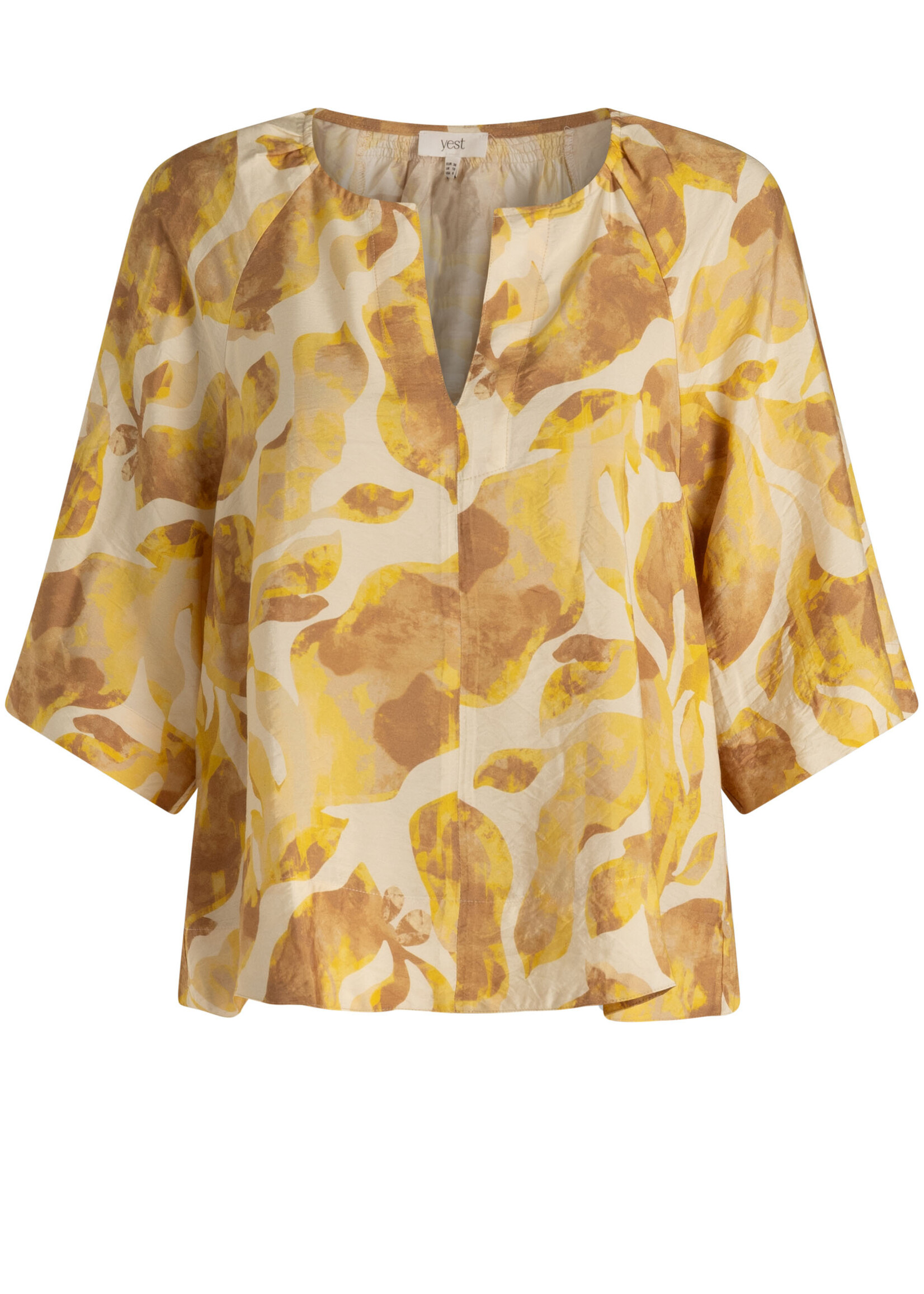 Yest Curve Norah blouse van Yest Curve met luchtige print – soepelvallend, loose fit en flatterend door raglanmouw
