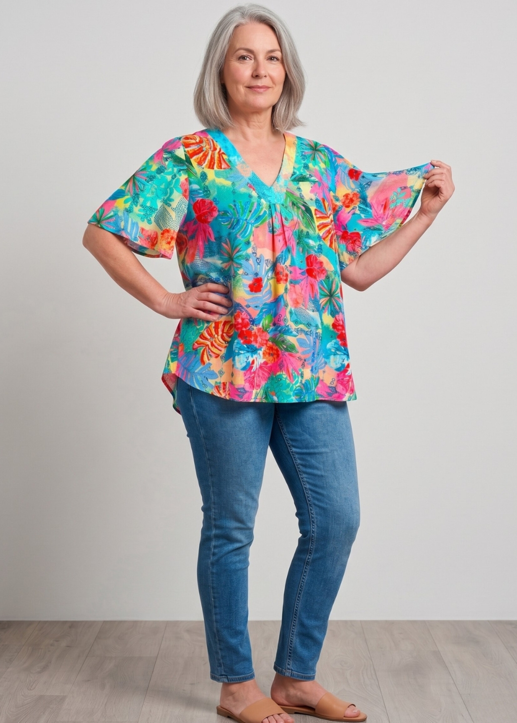 Orientique Orientique Blouse Malvinas V - Kleurrijke Rayon Top met V-hals en High-Low Zoom