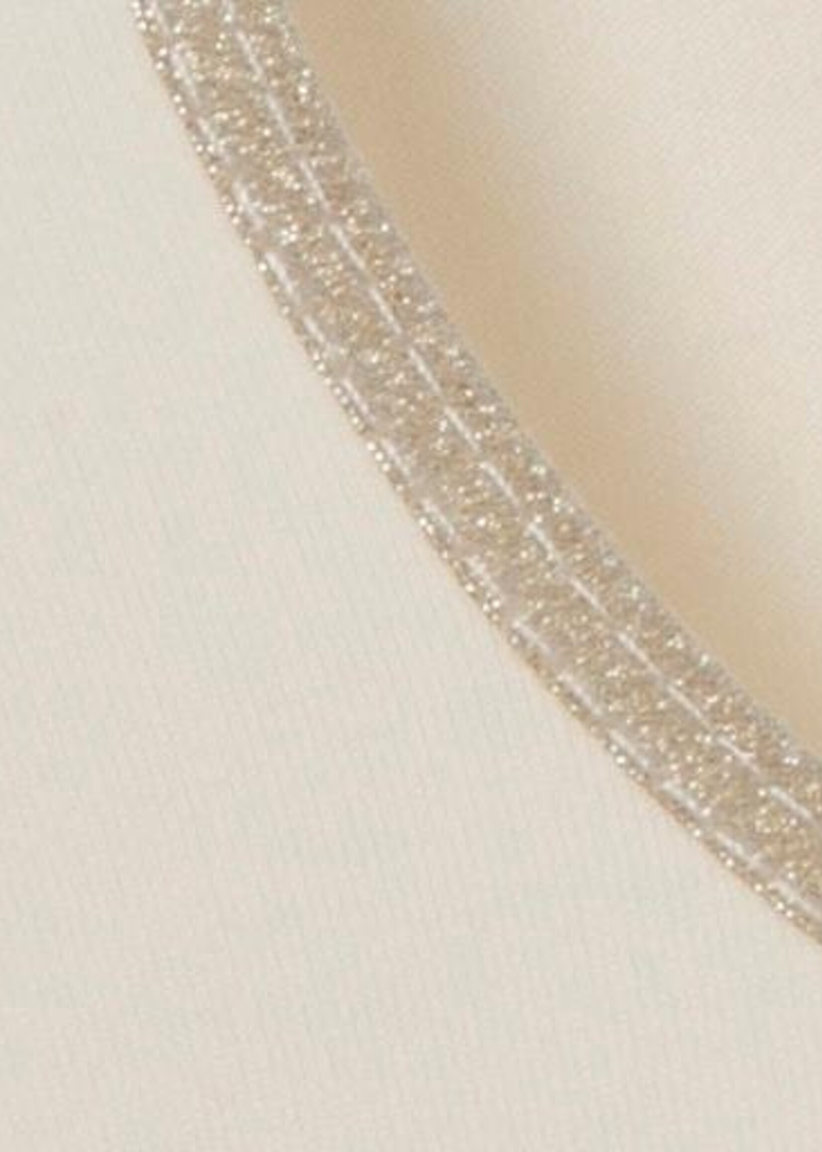 Frapp Off white shirt van Frapp met glinsterende halsafwerking – comfortabel en stijlvol
