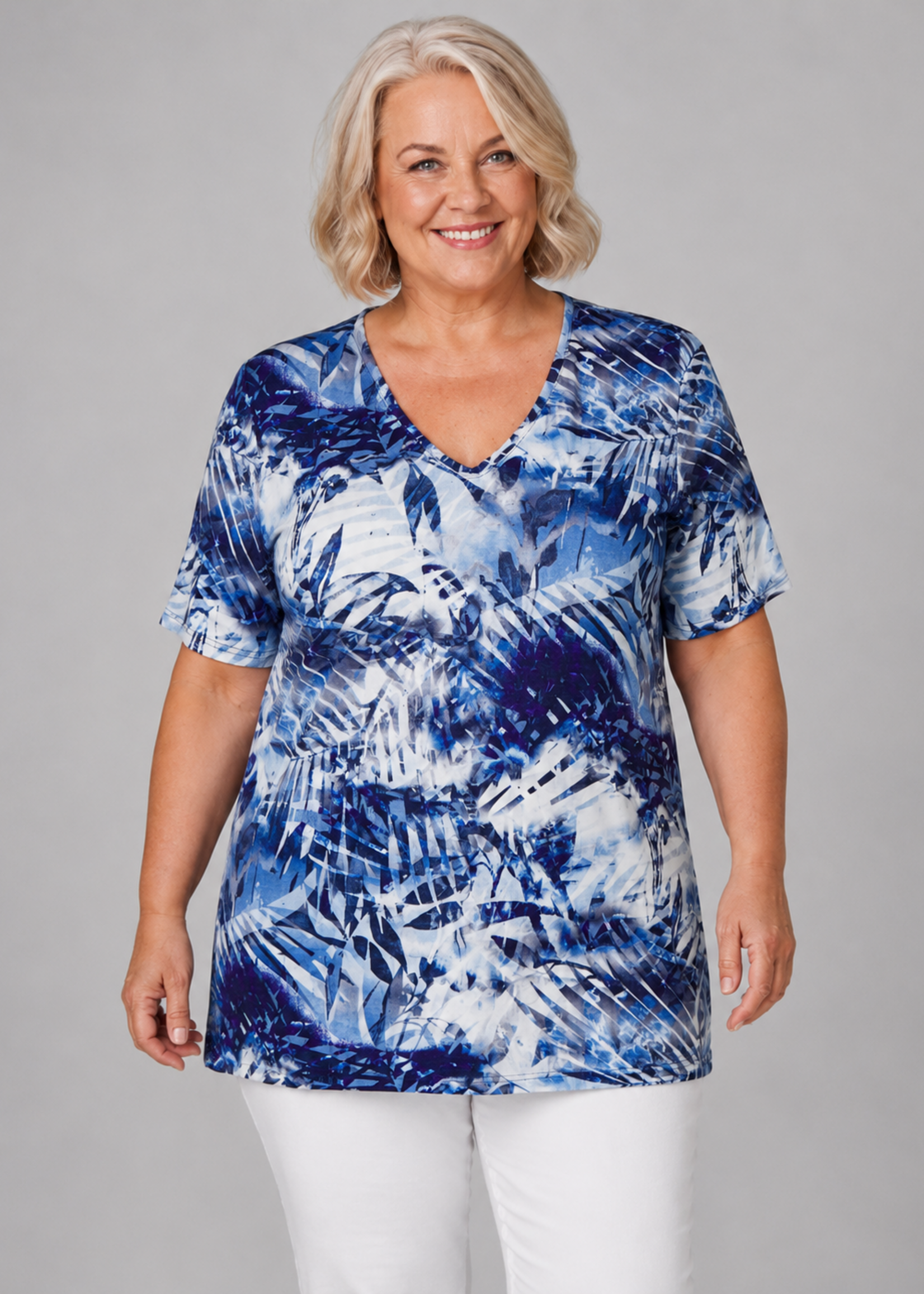 KJBrand Shirt van KjBrand met blauw-witte jungleprint – soepel vallend en comfortabel
