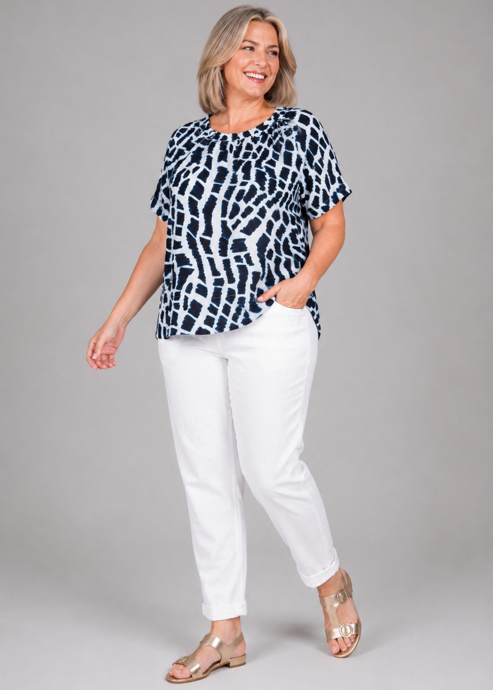 Frapp Blouse van Frapp in navy/wit print – luchtig, soepel en heerlijk comfortabel