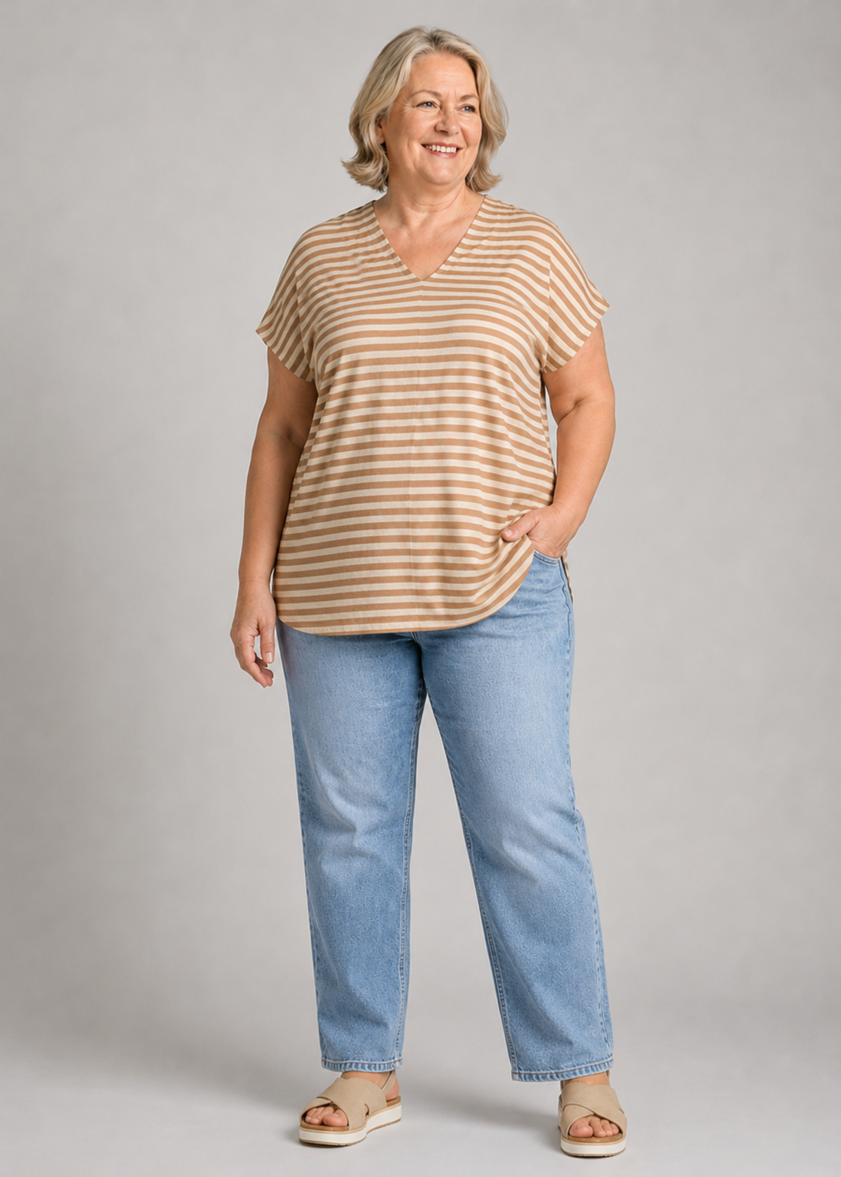 Yest Curve Yest Curve gestreept shirt Nessa met V-hals – luchtig comfort in een natuurlijke linnenmix
