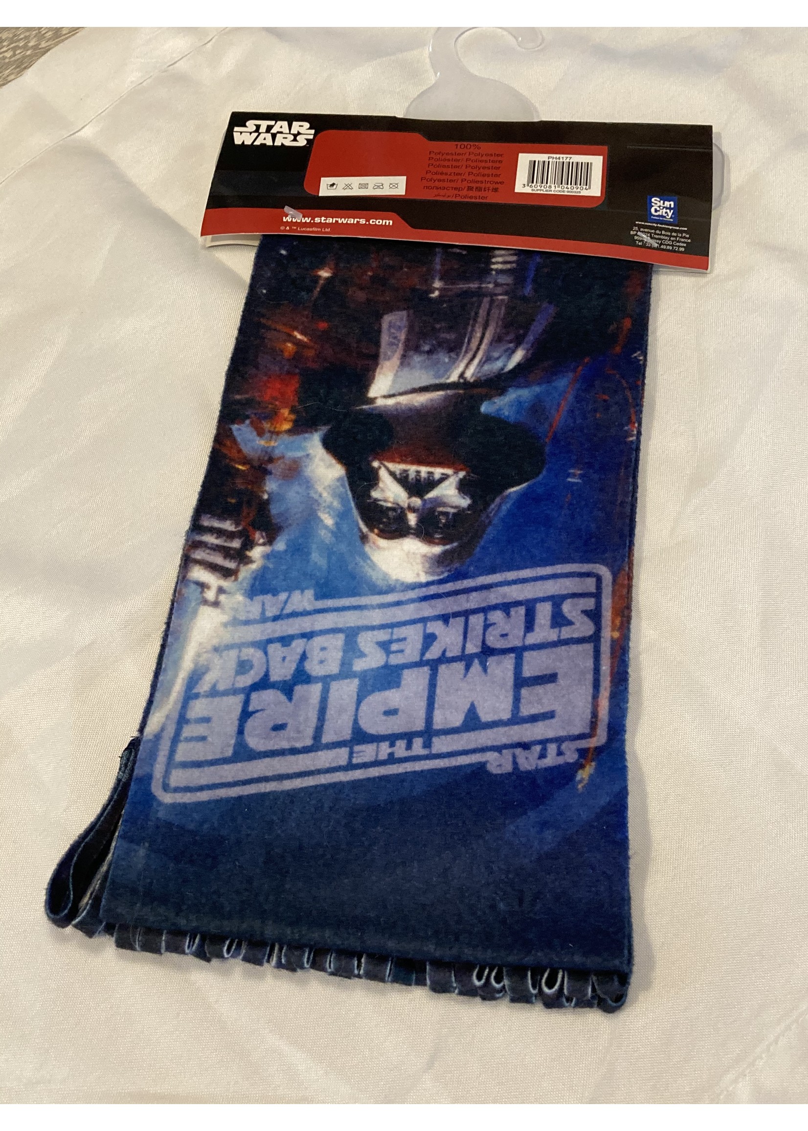 Disney Star Wars scarf from Disney navy blue