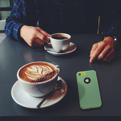 ShieldCase® Doppelschicht Silikonhülle für iPhone 7/8 (hellgrün-gelb) ShieldCase® Doppelschicht Silikonhülle für iPhone 7/8 (hellgrün-gelb)