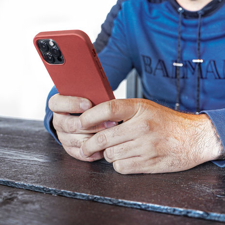 ShieldCase® ShieldCase iPhone 13 Pro Max Silikonhülle (Rot)