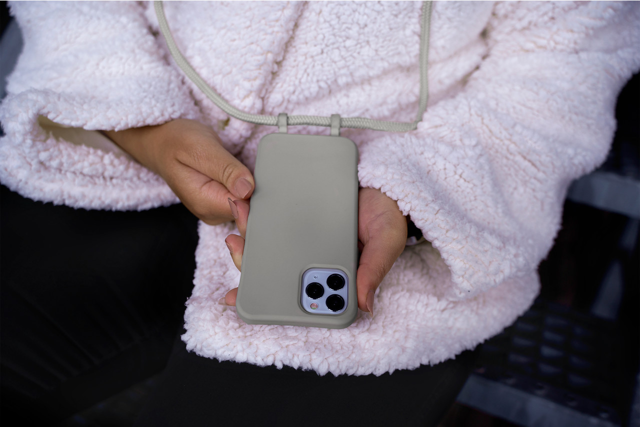 Coverzs Coverzs Silikonhülle mit Band iPhone Xr (Grau) Coverzs Coverzs Silikonhülle mit Band iPhone Xr (Grau)