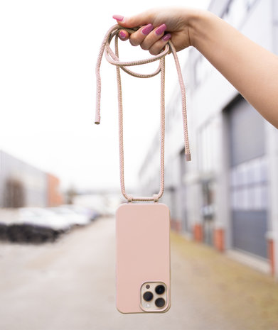 Coverzs Coverzs Silikonhülle mit Band iPhone 14 Plus (Pink) Coverzs Coverzs Silikonhülle mit Band iPhone 14 Plus (Pink)