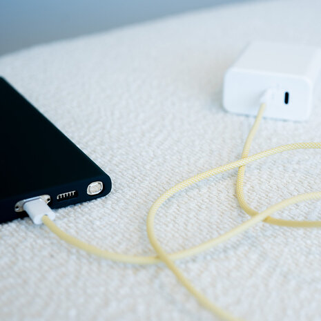 ShieldCase® ShieldCase USB-C auf USB-C kabel für iPhone-Modelle 1 Meter (Gelb) ShieldCase® ShieldCase USB-C auf USB-C kabel für iPhone-Modelle 1 Meter (Gelb)