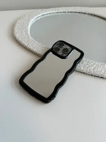 xoxo Wildhearts xoxo Wildhearts Wavy mirror case Black - iPhone 12 Pro Max Hülle xoxo Wildhearts xoxo Wildhearts Wavy mirror case Black - iPhone 12 Pro Max Hülle