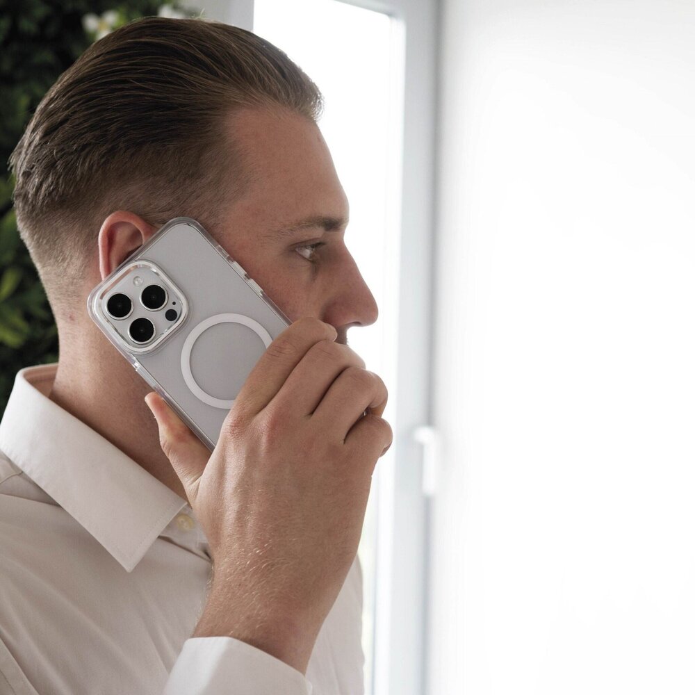 Coverzs Coverzs iPhone 13 Pro Max Clear Metallic Hülle mit Magsafe (Silber) Coverzs Coverzs iPhone 13 Pro Max Clear Metallic Hülle mit Magsafe (Silber)