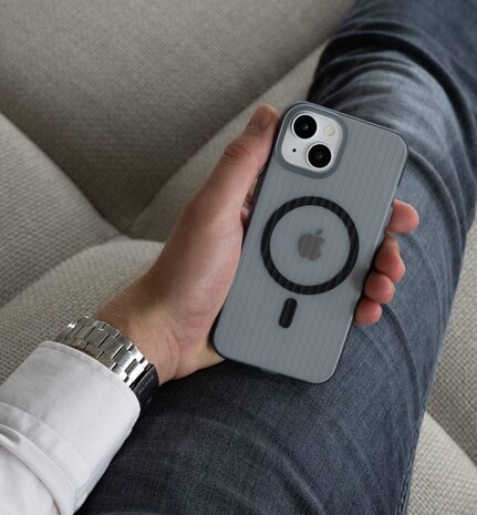 Coverzs Coverzs iPhone 13 Wavy Hardcase mit Magsafe (Schwarz) Coverzs Coverzs iPhone 13 Wavy Hardcase mit Magsafe (Schwarz)