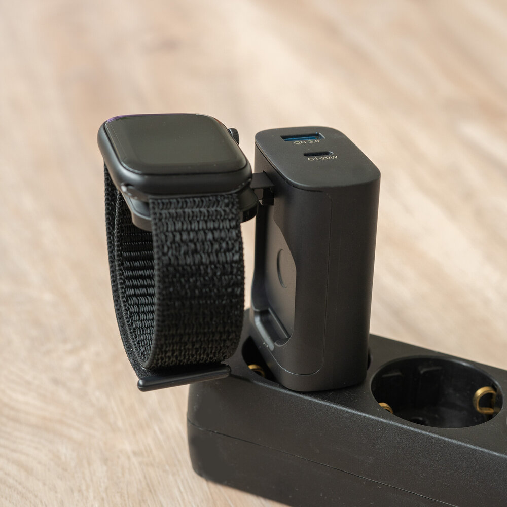 Strap-it® Strap-it 23W Adapter mit Apple Watch Ladegerät Strap-it® Strap-it 23W Adapter mit Apple Watch Ladegerät