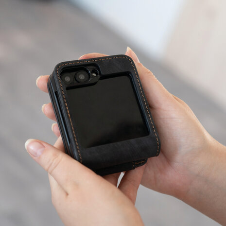 ShieldCase® ShieldCase Samsung Galaxy Z Flip 6 / Z Flip 7 FE Leder Case Abnehmbare Wallet (Schwarz)