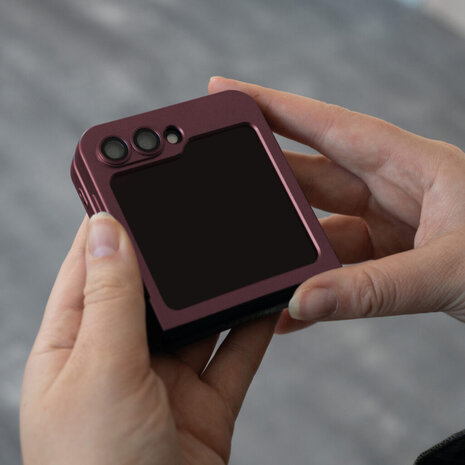 ShieldCase® ShieldCase Samsung Galaxy Z Flip 6 / Z Flip 7 FE Matte Hülle mit Kameraabdeckung (Weinrot)