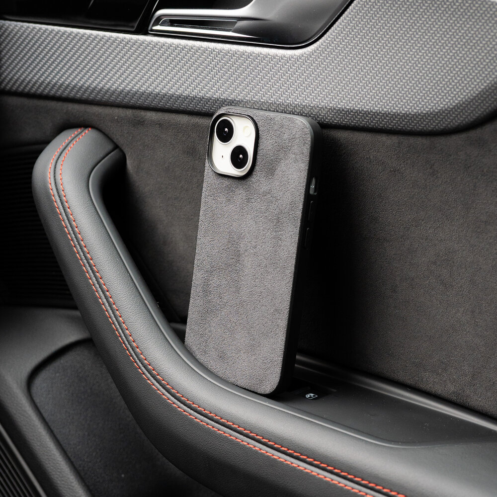 Coverzs Coverzs iPhone 13 Alcantara & TPU MagSafe Hülle (Grau) Coverzs Coverzs iPhone 13 Alcantara & TPU MagSafe Hülle (Grau)