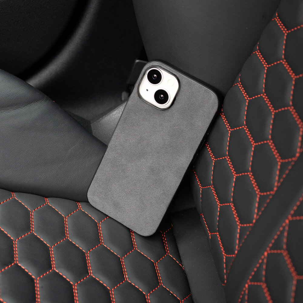 Coverzs Coverzs iPhone 13 Alcantara & TPU MagSafe Hülle (Grau) Coverzs Coverzs iPhone 13 Alcantara & TPU MagSafe Hülle (Grau)