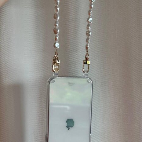 xoxo Wildhearts xoxo Wildhearts iPhone 15 Pro Max Transparente Hülle mit kurzer Pearlfection Kordel xoxo Wildhearts xoxo Wildhearts iPhone 15 Pro Max Transparente Hülle mit kurzer Pearlfection Kordel