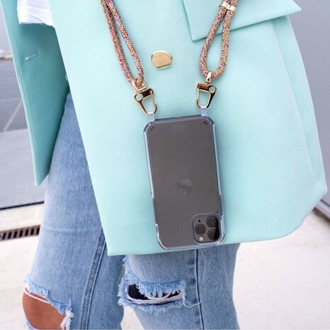 xoxo Wildhearts xoxo Wildhearts iPhone 11 Pro Max Transparente Hülle mit Rainbow Vibes Kordel xoxo Wildhearts xoxo Wildhearts iPhone 11 Pro Max Transparente Hülle mit Rainbow Vibes Kordel