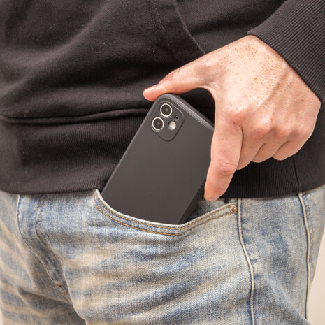 ShieldCase® ShieldCase iPhone 11 quadratische Silikon Hülle (schwarz)