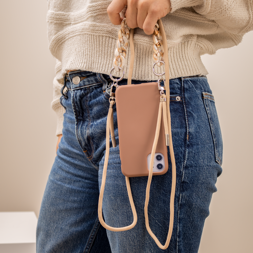 ShieldCase® ShieldCase iPhone 13 Hülle mit Band und Kette (Braun) ShieldCase® ShieldCase iPhone 13 Hülle mit Band und Kette (Braun)