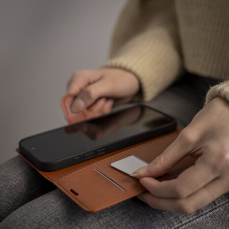 ShieldCase® ShieldCase Book Case iPhone 16 Pro (Braun)