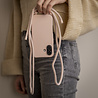 Coverzs Coverzs Silikon Hülle mit Band iPhone 16 Plus (Rosa) Coverzs Coverzs Silikon Hülle mit Band iPhone 16 Plus (Rosa)