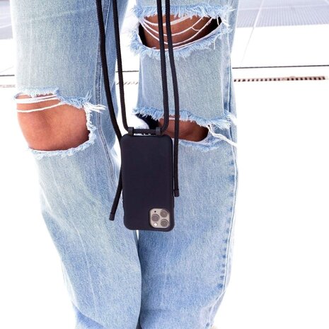 xoxo Wildhearts xoxo Wildhearts iPhone 15 Silikon Hülle mit Kord (Schwarz)