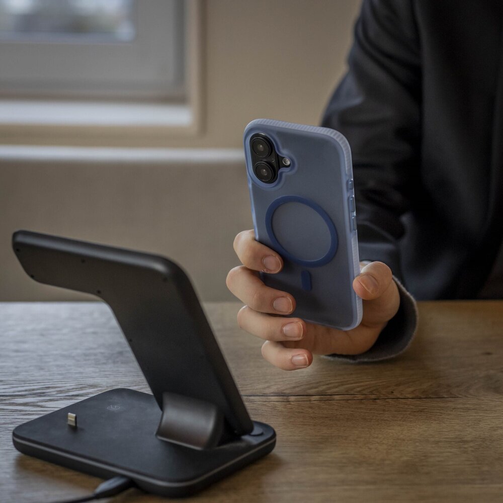 Coverzs Coverzs iPhone 16 Plus glatte Silikonhülle MagSafe (Hellblau) Coverzs Coverzs iPhone 16 Plus glatte Silikonhülle MagSafe (Hellblau)