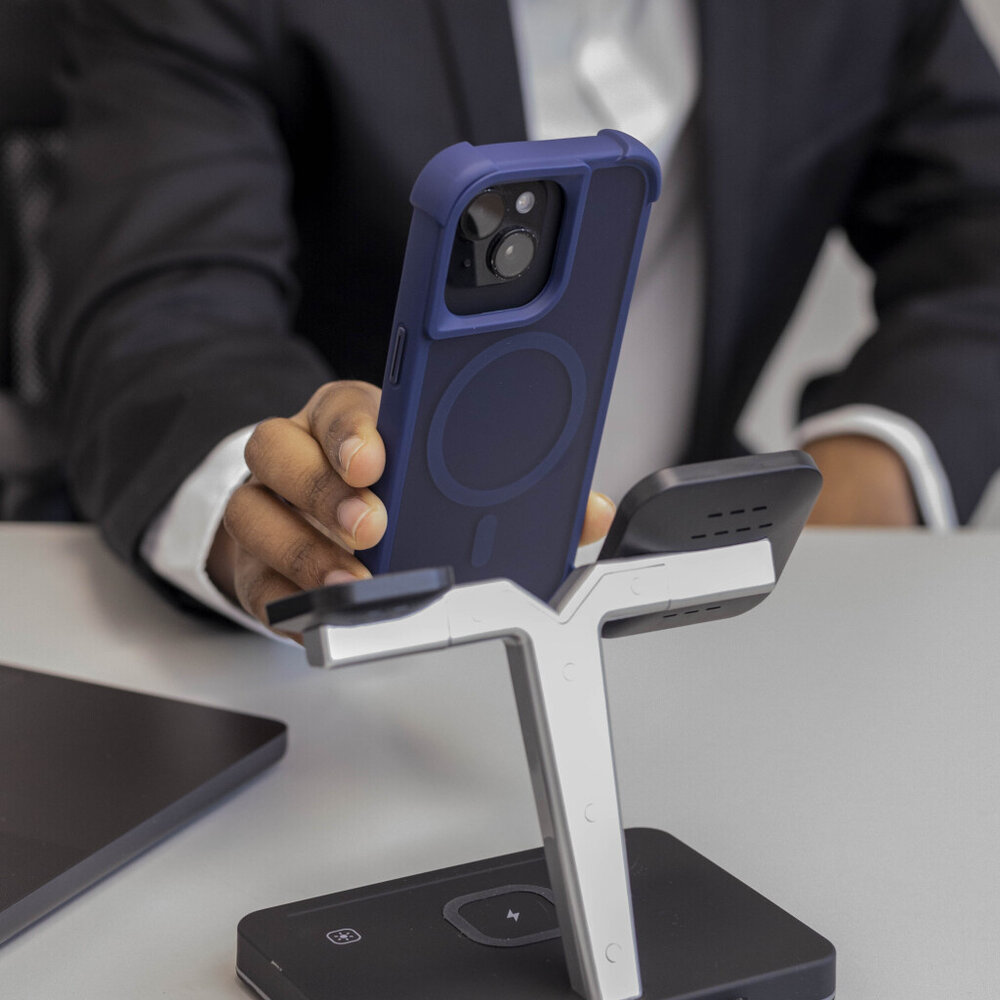 Coverzs Coverzs iPhone 15 matte Shockcase mit MagSafe (Dunkelblau) Coverzs Coverzs iPhone 15 matte Shockcase mit MagSafe (Dunkelblau)