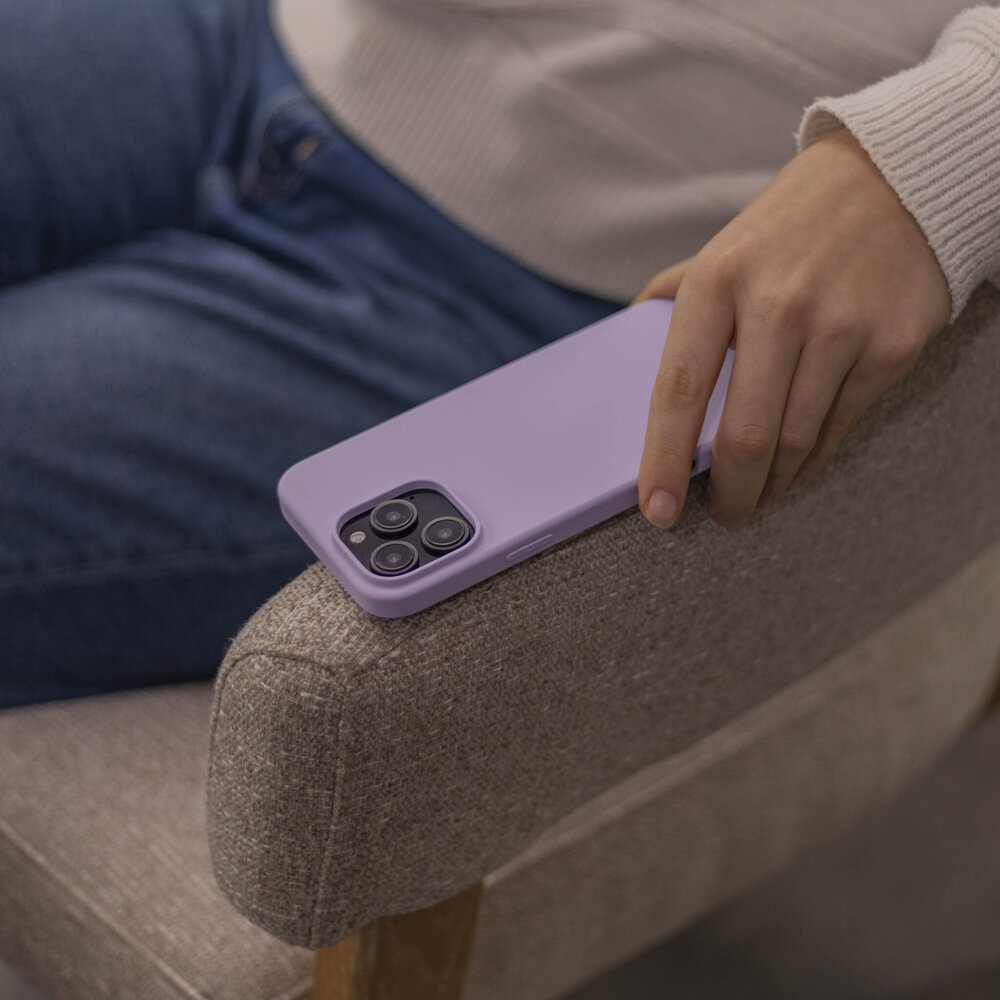 Coverzs Coverzs iPhone 15 Pro Max Luxus Silikon MagSafe Hülle (Lila) Coverzs Coverzs iPhone 15 Pro Max Luxus Silikon MagSafe Hülle (Lila)