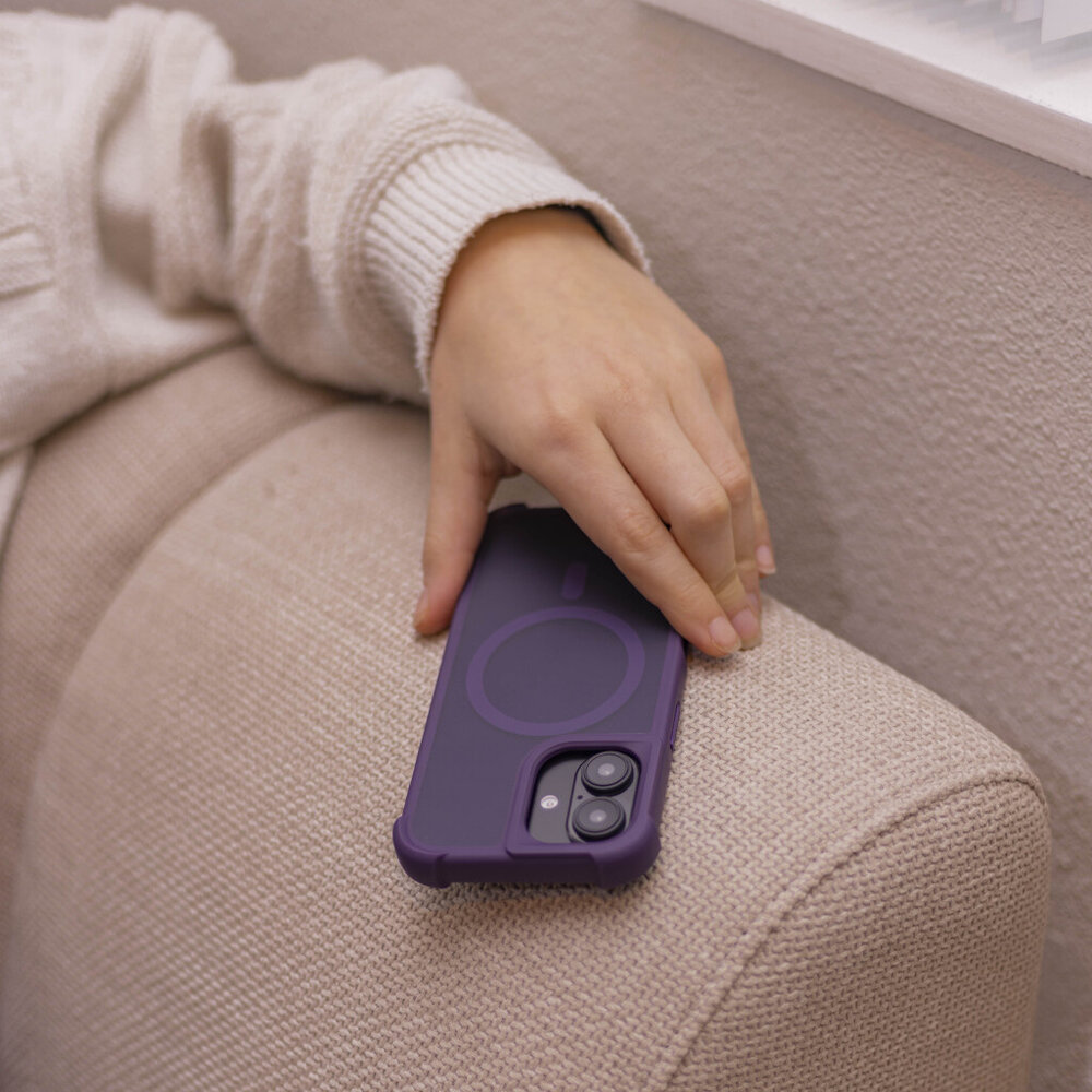 Coverzs Coverzs iPhone 16 matte Shockcase mit MagSafe (Lila)
