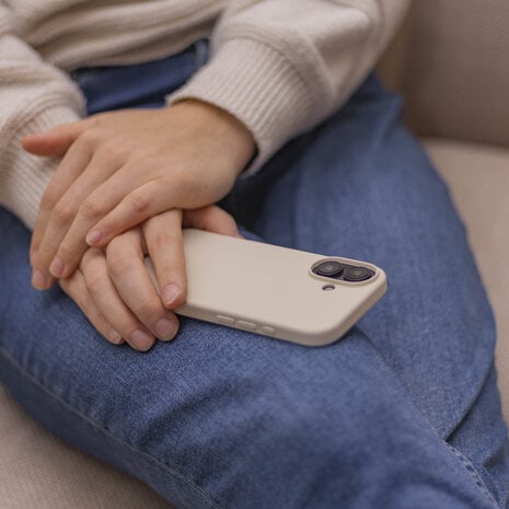 Coverzs Coverzs iPhone 16 Plus Luxus Silikonhülle (Beige) Coverzs Coverzs iPhone 16 Plus Luxus Silikonhülle (Beige)