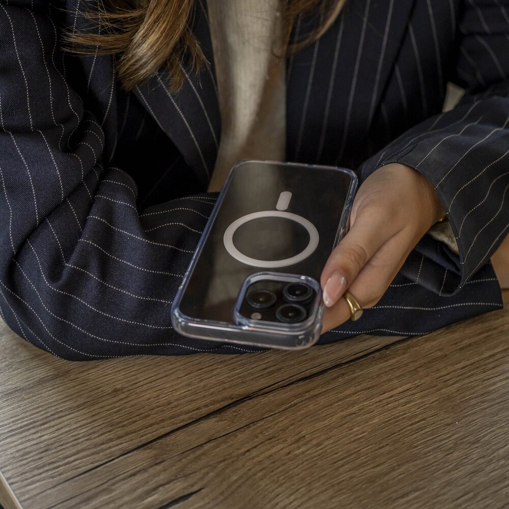 Coverzs Coverzs iPhone 16 Pro Luxus TPU MagSafe Hülle (Transparent) Coverzs Coverzs iPhone 16 Pro Luxus TPU MagSafe Hülle (Transparent)