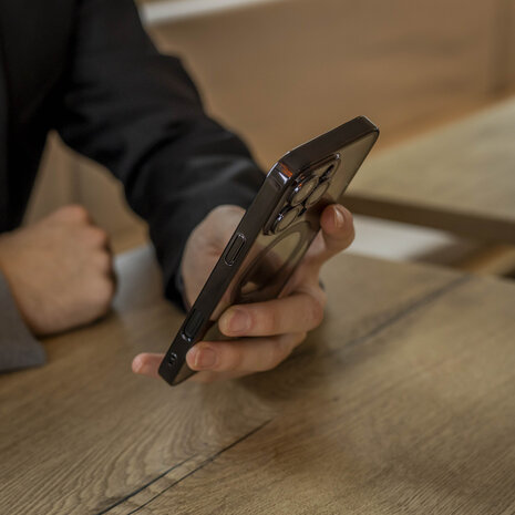 Coverzs Coverzs iPhone 16 Pro Max klare MagSafe Hardcase (Schwarz) Coverzs Coverzs iPhone 16 Pro Max klare MagSafe Hardcase (Schwarz)