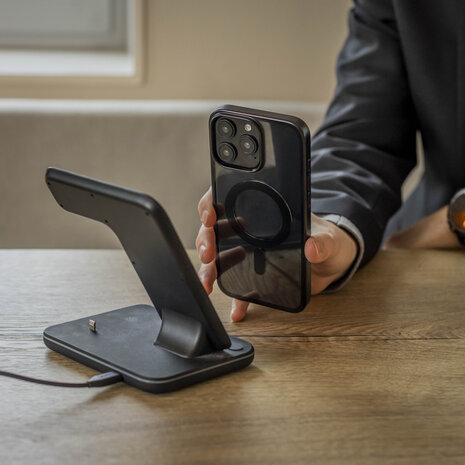 Coverzs Coverzs iPhone 16 Pro Max klare MagSafe Hardcase (Schwarz) Coverzs Coverzs iPhone 16 Pro Max klare MagSafe Hardcase (Schwarz)