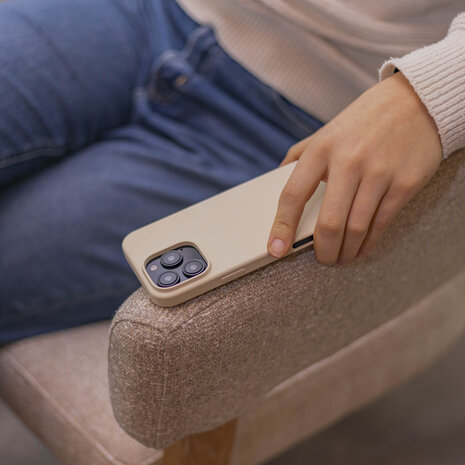 Coverzs Coverzs iPhone 16 Pro Max Luxus Silikonhülle (Beige) Coverzs Coverzs iPhone 16 Pro Max Luxus Silikonhülle (Beige)