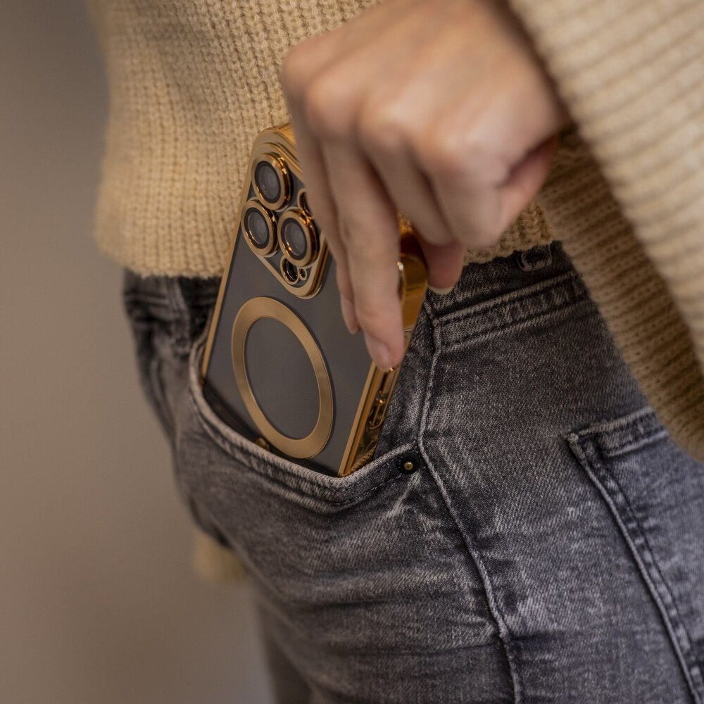 Coverzs Coverzs iPhone 15 Pro Max Hardcase mit Kameracover (Gold)