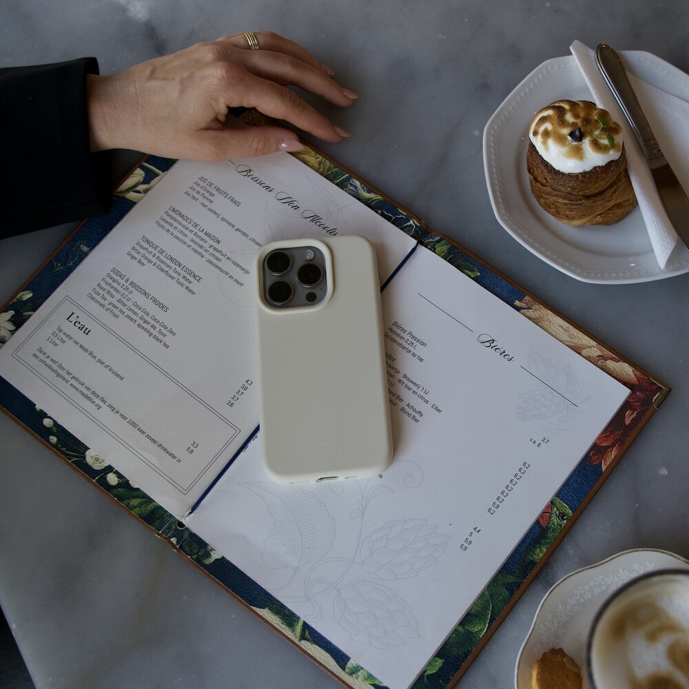 xoxo Wildhearts xoxo Wildhearts Shockproof Silikonhülle Beige - iPhone 14 Plus xoxo Wildhearts xoxo Wildhearts Shockproof Silikonhülle Beige - iPhone 14 Plus