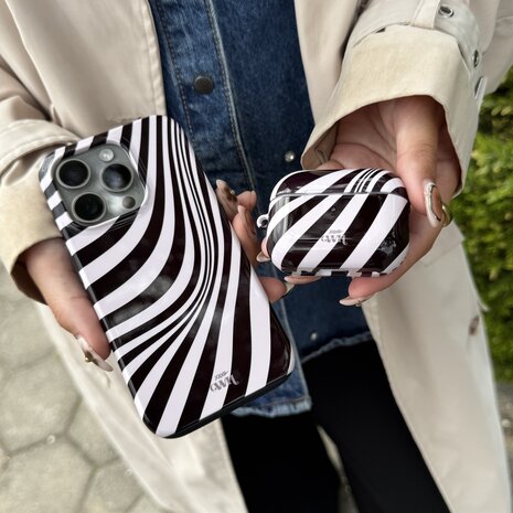 xoxo Wildhearts xoxo Wildhearts AirPods 3 - Optical Illusion Hülle xoxo Wildhearts xoxo Wildhearts AirPods 3 - Optical Illusion Hülle