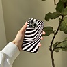 xoxo Wildhearts xoxo Wildhearts Optical Illusion - iPhone 11 Hülle xoxo Wildhearts xoxo Wildhearts Optical Illusion - iPhone 11 Hülle