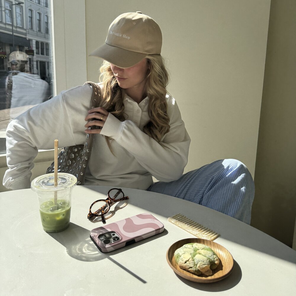 xoxo Wildhearts xoxo Wildhearts Ride With Me Brown - iPhone 16 Pro Hülle xoxo Wildhearts xoxo Wildhearts Ride With Me Brown - iPhone 16 Pro Hülle